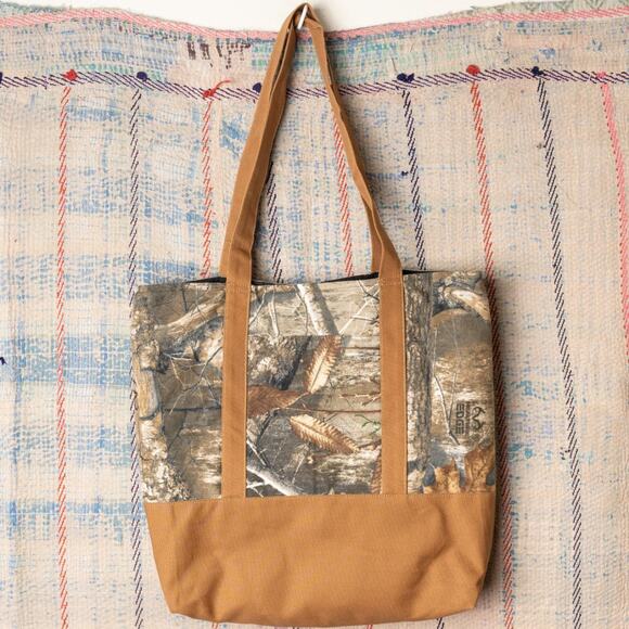 Upcycled handmade carhartt x realtree tote bag - Picture 5 of 7